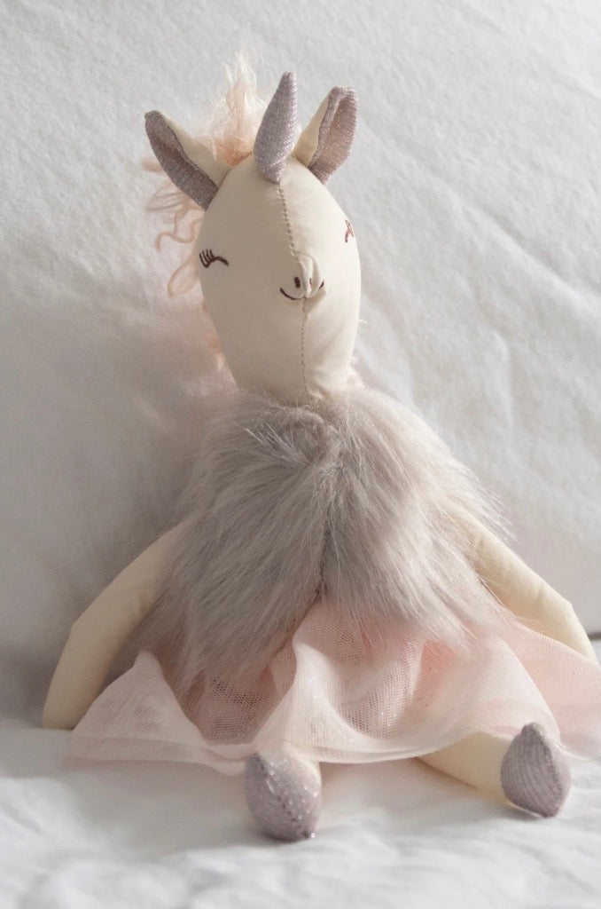 93140 Evie the Unicorn Doll, 12"