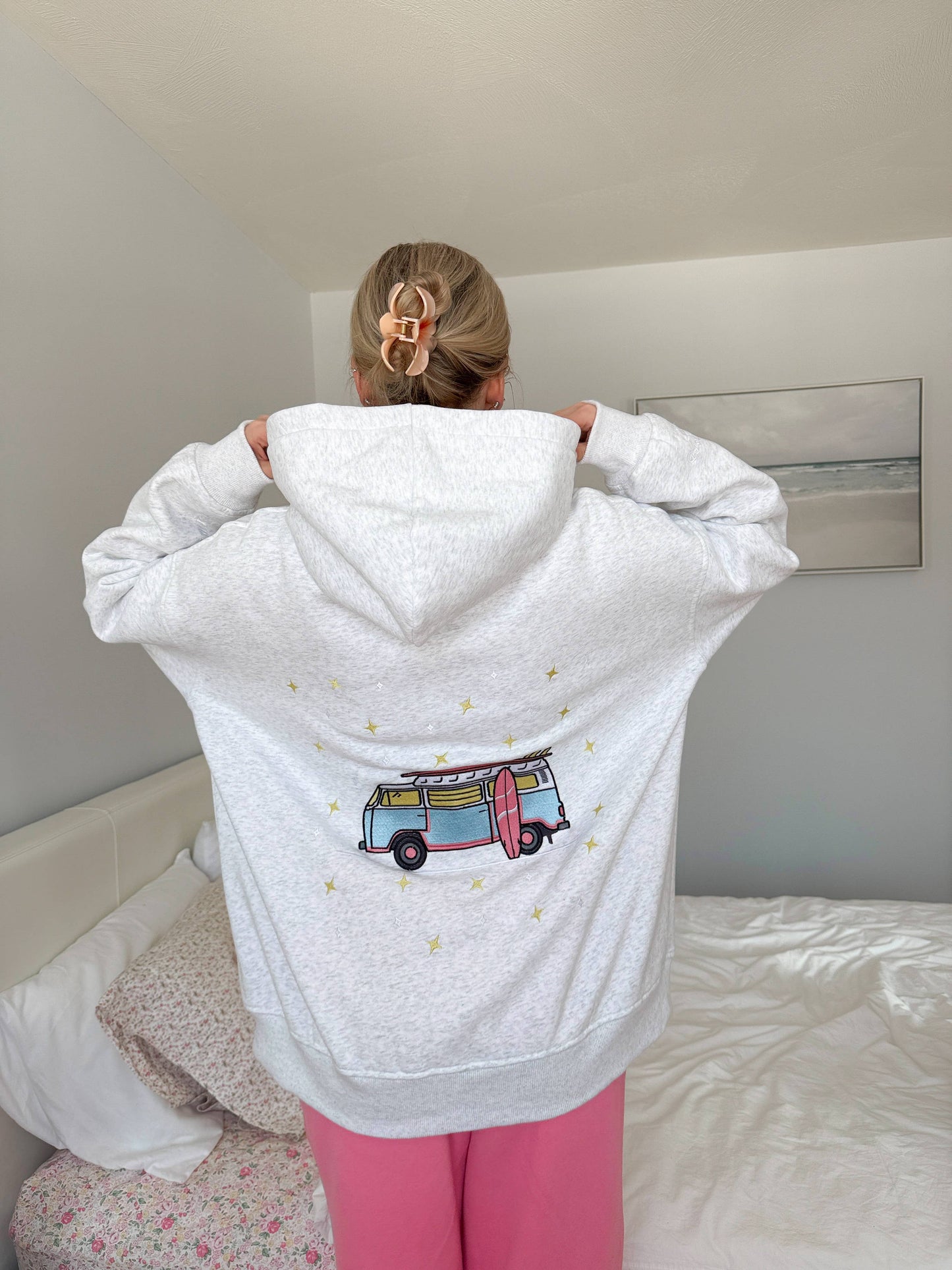 Pearl Grey Star Van Embroider Hoodie: Pearl Grey / Small
