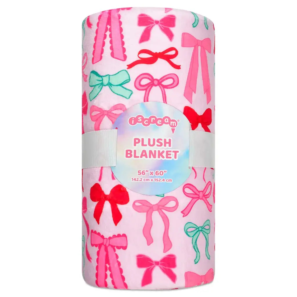 HOLIDAY PLUSH BLANKETS