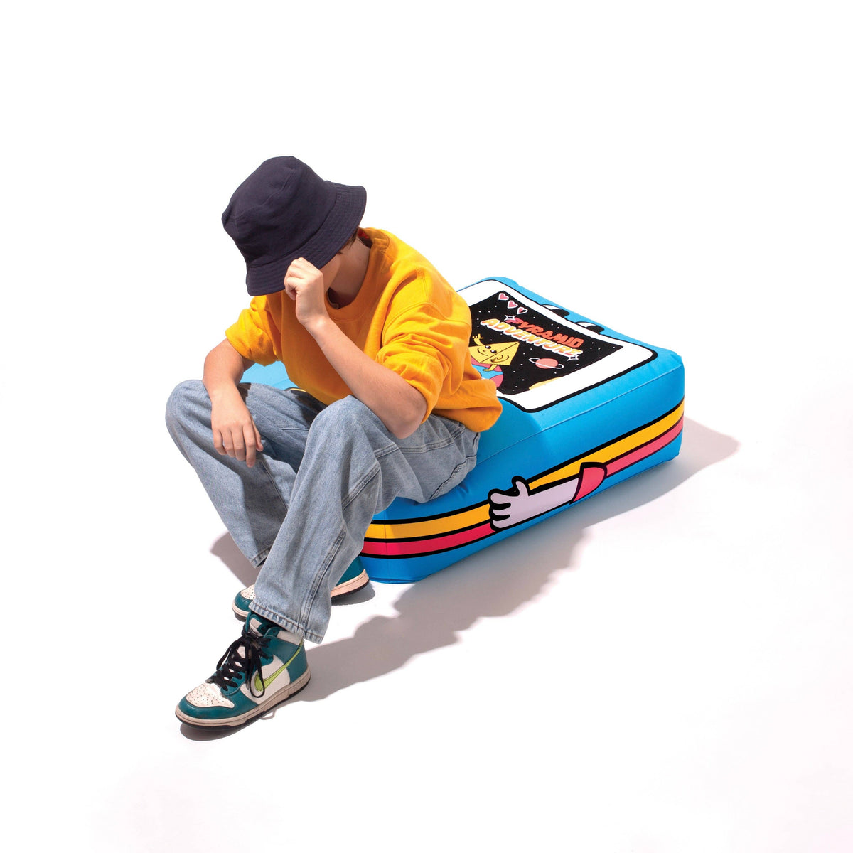 Giant inflatable pillow - Video game