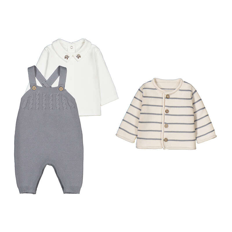 2.609 Knit dungarees set