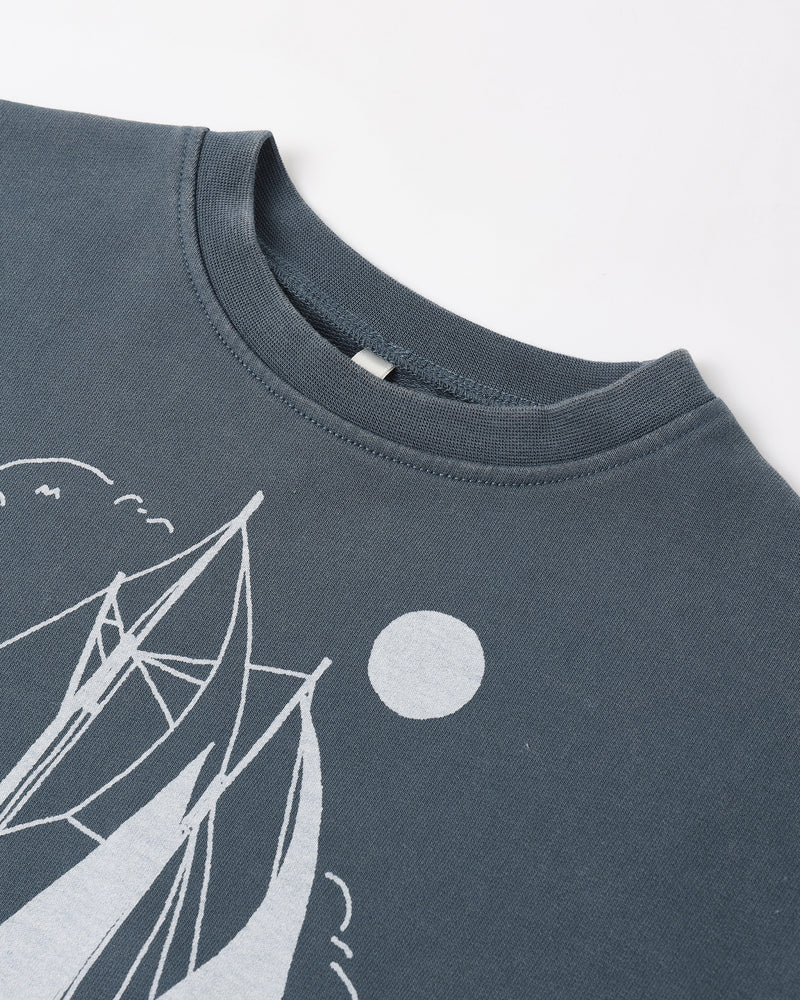 Sweatshirt || Seas The Day
