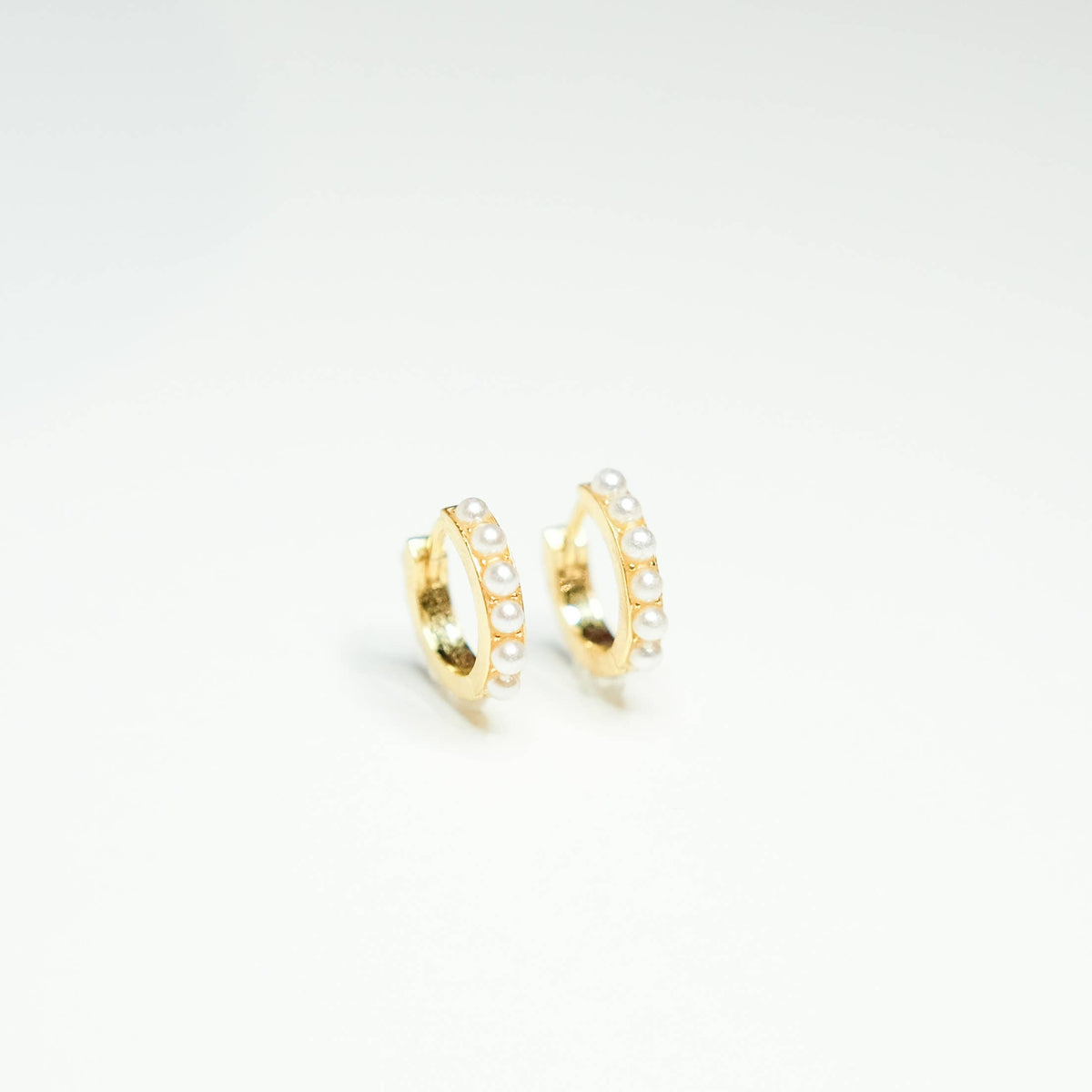 Dainty Pearl Studded Gold Huggies Earring